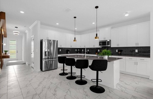 Campbell Casa | 6 Bedroom/5 Bathroom Storey Lake (4366 RS)