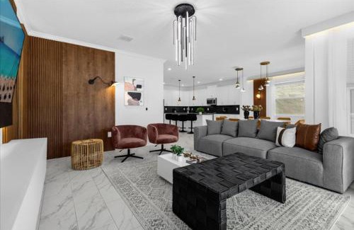 Campbell Casa | 6 Bedroom 5 Bathroom Storey Lake 4366 Rs