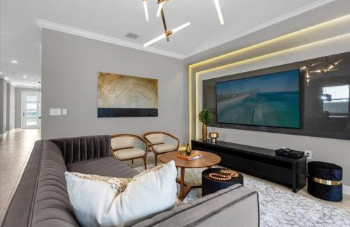 Campbell Casa | 6 Bedroom 5 Bathroom Storey Lake 4371 Rs