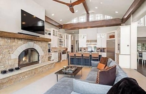 Aspen Casa | 6 BEDROOM-6 BATH HOME WEST ASPEN EUROPEAN DESIGN!
