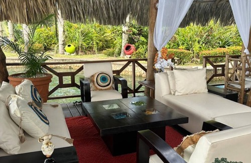 Rio Dulce Chalet De Esquí | Casa Caoba- Rio Dulce