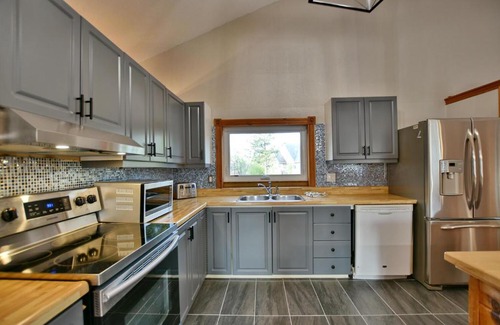 Swiss Meadows Chalet De Esquí | 6 Bedroom Chalet- Minutes to Blue Mountain Village