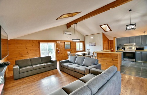 Swiss Meadows Chalet De Esquí | 6 Bedroom Chalet- Minutes to Blue Mountain Village