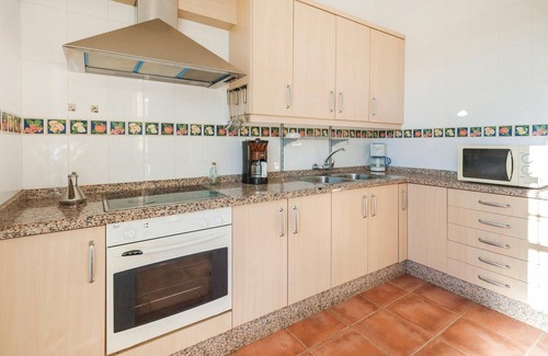 Huelva Casa | Acogedora casa de 6 dormitorios en.