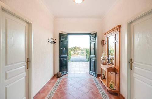 Huelva Casa | Acogedora casa de 6 dormitorios en.