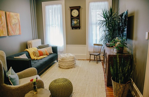 Lancaster Casa | 6 Bedroom Downtown Home / Remodeled + Close to all