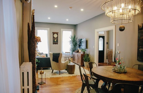 Lancaster Casa | 6 Bedroom Downtown Home / Remodeled + Close to all