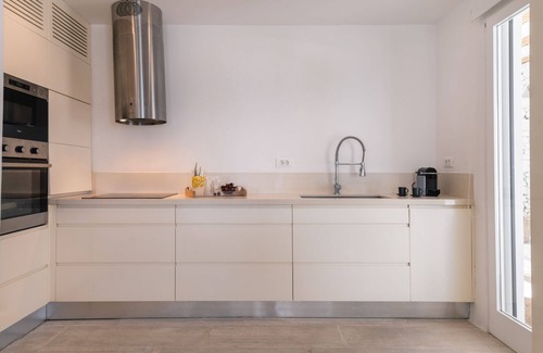 Psarou Villa | VILLA REFORMADA DE 5 * BDR PARA 2018 - POR ENCIMA DEL RESTAURANTE PSAROU Y NAMMOS BEACH