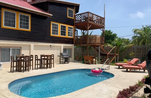 San Pedro Casa | Casa de tres habitaciones en Bella Vista Resort - Propiedad frente a la playa