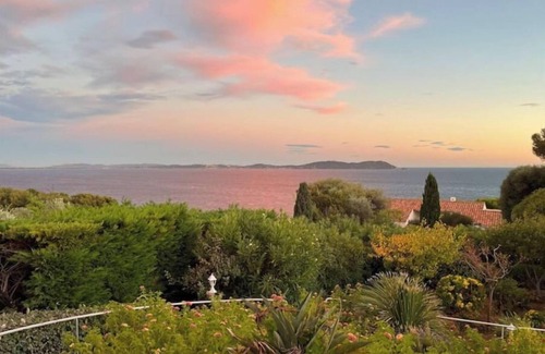 Carqueiranne Casa | 6-bedroom house for 10 people