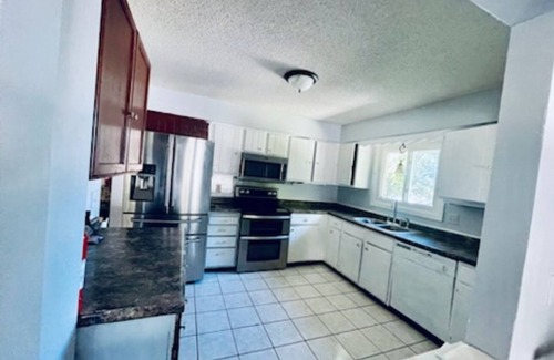 Maplewood Casa | 6-bedroom house in Maplewood
