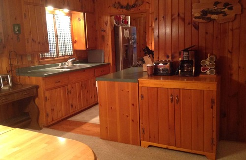 Hackensack Cabina | 6 bedroom Lake Home, w Private 160' lake front-sleeps 8-10 in the winter months