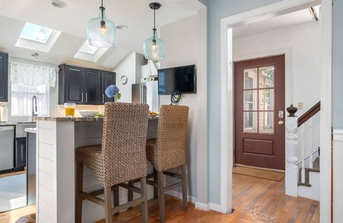 Onset Casa | 6-bedroom Oasis house in Onset w/ HUGE backyard, Firepit, Wifi, & work desk