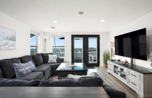 Galveston Casa | 6 Bedroom plus Crows Nest with Beach View