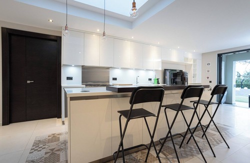 Marbella Villa | 6 Bedroom Rental Villa - Marbella Hill Club