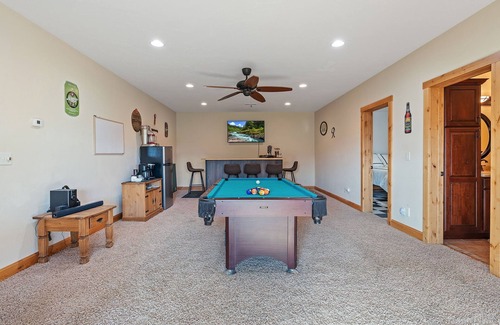 Bozeman Casa | 6-Bedroom Retreat just minutes from everything the Gallatin Valley has to offer!