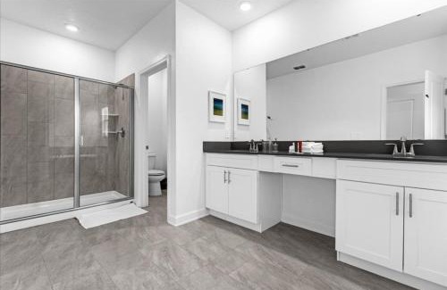 Campbell Casa | 6 Bedrooms 5 Bathrooms Storey Lake 2660 Ss
