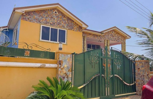Janman Casa | 6+ Bedrooms, Mansion Accra
