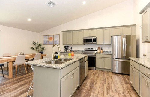 Daytona Beach Casa | 6 Bedrooms | OCEAN VIEWS! | Game Room, Parking, AC