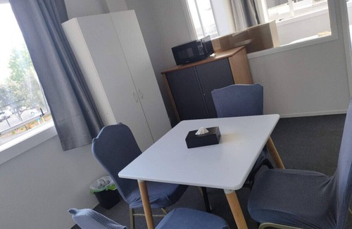 Auckland Apartamento | 6 Beds including 1 DBL Bed, 1 Single Bed, 4 Singgle Sofa Bed in 1 Room & 1 Lounge