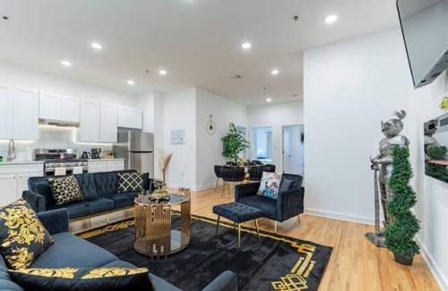 Industry Apartamento | 🗽6 Beds Palace near NYC with Parking. 10min from Metlife and American Dream