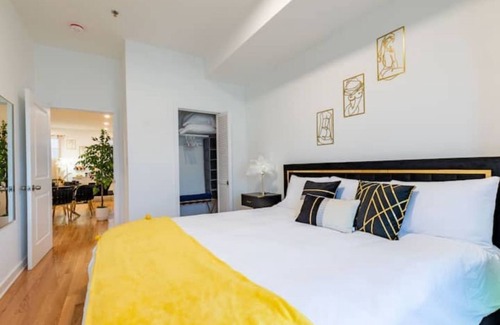 Industry Apartamento | 🗽6 Beds Palace near NYC with Parking. 10min from Metlife and American Dream