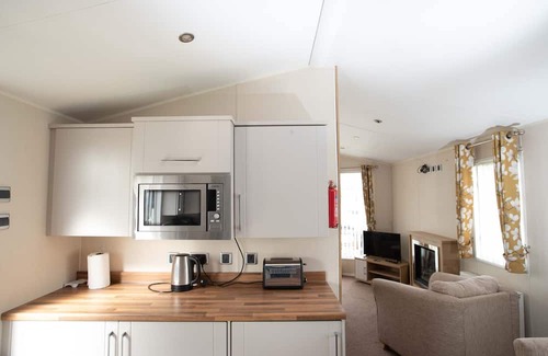 Chapel Saint Leonards Casa | 6 Berth-Caravan-Private Bathroom