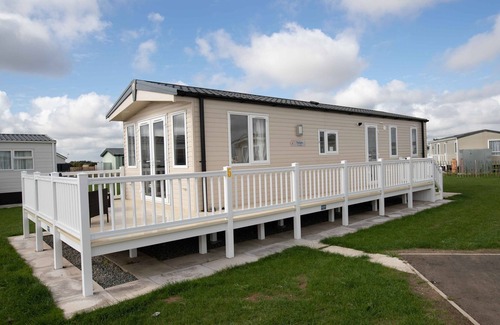 Chapel Saint Leonards Casa | 6 Berth-Caravan-Private Bathroom