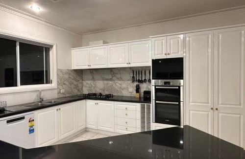 Sandy Bay Casa | 6-BR house in prime location with fantastic views