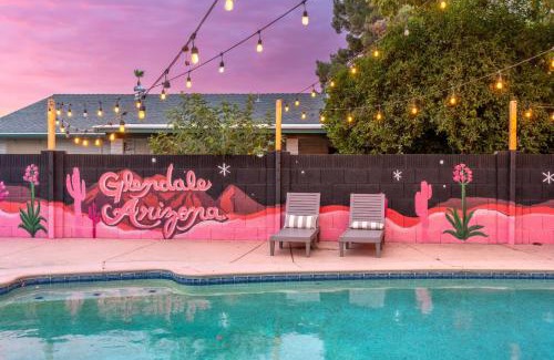 Glendale Casa | 6 Br Resort Style Home Pool Game Room Fire Pit