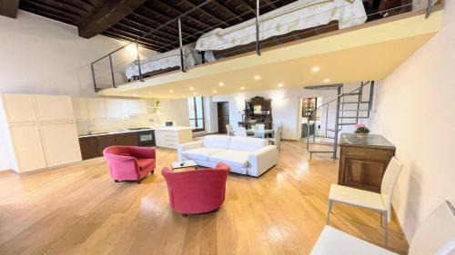 Spoleto Apartamento | 6 guests apt with terrace in pedestrian historic centre of Spoleto