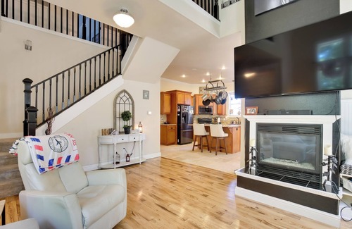 Eugene Casa | 6 Mi to Autzen Stadium: Home w/ Seasonal Pool!