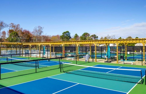 Millville Casa | 6 Mi to Bethany Beach Family Home with Pool Access!