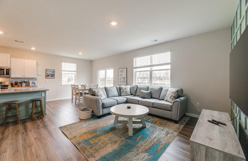 Millville Casa | 6 Mi to Bethany Beach Family Home with Pool Access!