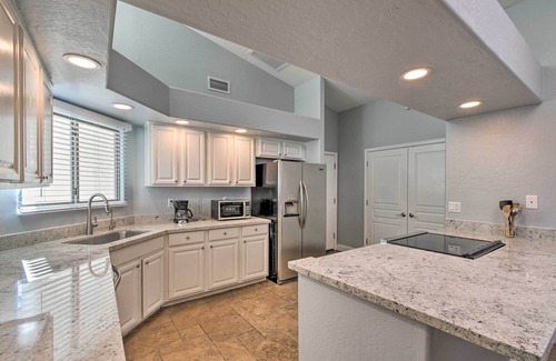 Tempe Condominio | 6 Mi to Downtown: Condo w/ Patio in Tempe!