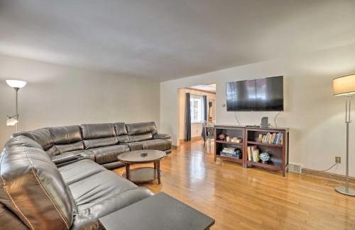 Squirrel Hill Casa | 6 Mi to Dtwn Pittsburgh Townhome with Porch