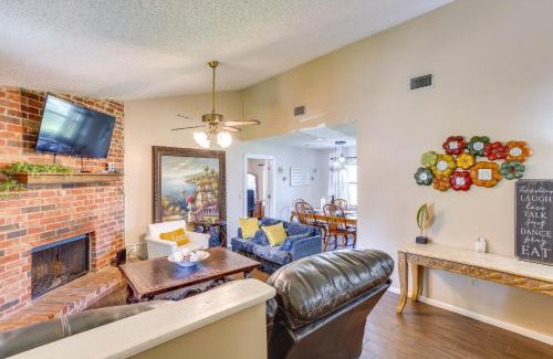 Lufkin Casa | 6 Mi to Ellen Trout Zoo Family Home with Yard!