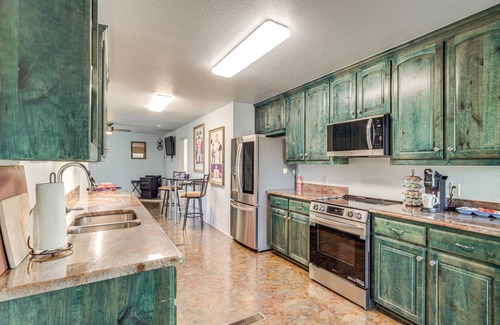 Granbury Apartamento | 6 Mi to Granbury City Beach Park: Apt w/ Veranda!