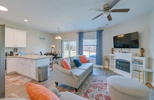 Harrisburg Casa | 6 Mi to PNC Music Pavilion: Concord Townhome
