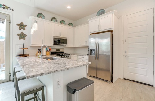 Surprise Apartamento | 6 Mi to Surprise Stadium: Apt w/ Pool Access!
