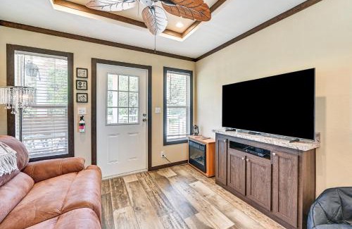 Copperas Cove Casa | 6 Mi to Topsey Exotic Ranch Retreat on 12 Acres!