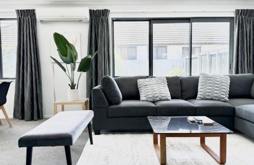 Burnside Casa | 6 min to Airport Burnside Full house with big yard