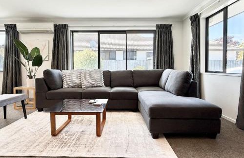 Burnside Casa | 6 min to Airport Burnside Full house with big yard