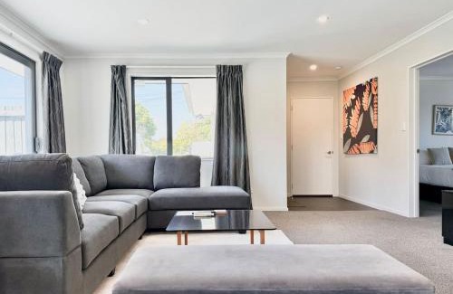 Burnside Casa | 6 min to Airport Burnside Full house with big yard