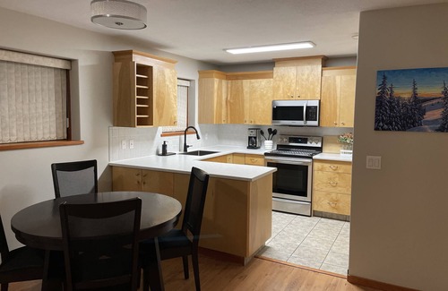 Fairways Apartamento | 6 minute walk to Sun Peaks Village