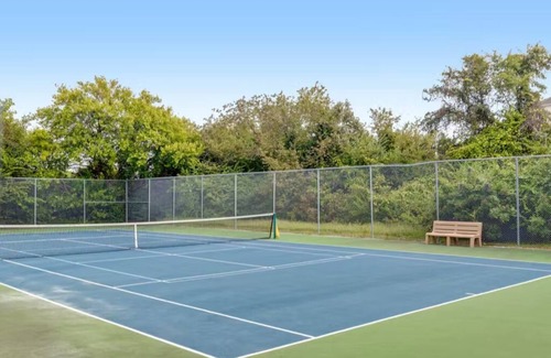 Bethany Breeze Casa | 6 Minutes to Bethany Beach! Spacious, clean and well stocked 4B Townhome