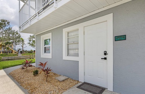 Matlacha Isles-Matlacha Shores Condominio | 6 Person 1-Bedroom Condo with Waterview Patio Angel's Den - 6 Person 1-Bedroom Condo with Waterview Patio Angel