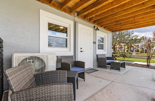 Matlacha Isles-Matlacha Shores Condominio | 6 Person 1-Bedroom Condo with Waterview Patio Angel's Den - 6 Person 1-Bedroom Condo with Waterview Patio Angel