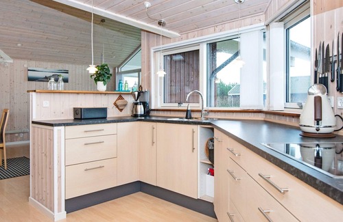 Bork Havn Casa | Tranquila casa de vacaciones en Hemmet con hidromasaje