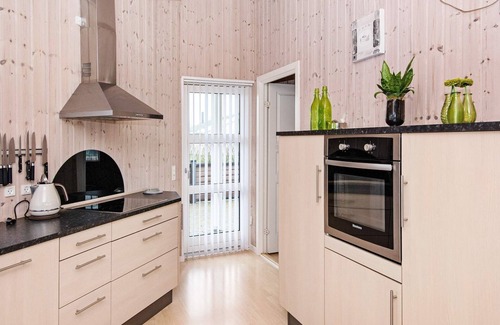 Bork Havn Casa | Tranquila casa de vacaciones en Hemmet con hidromasaje